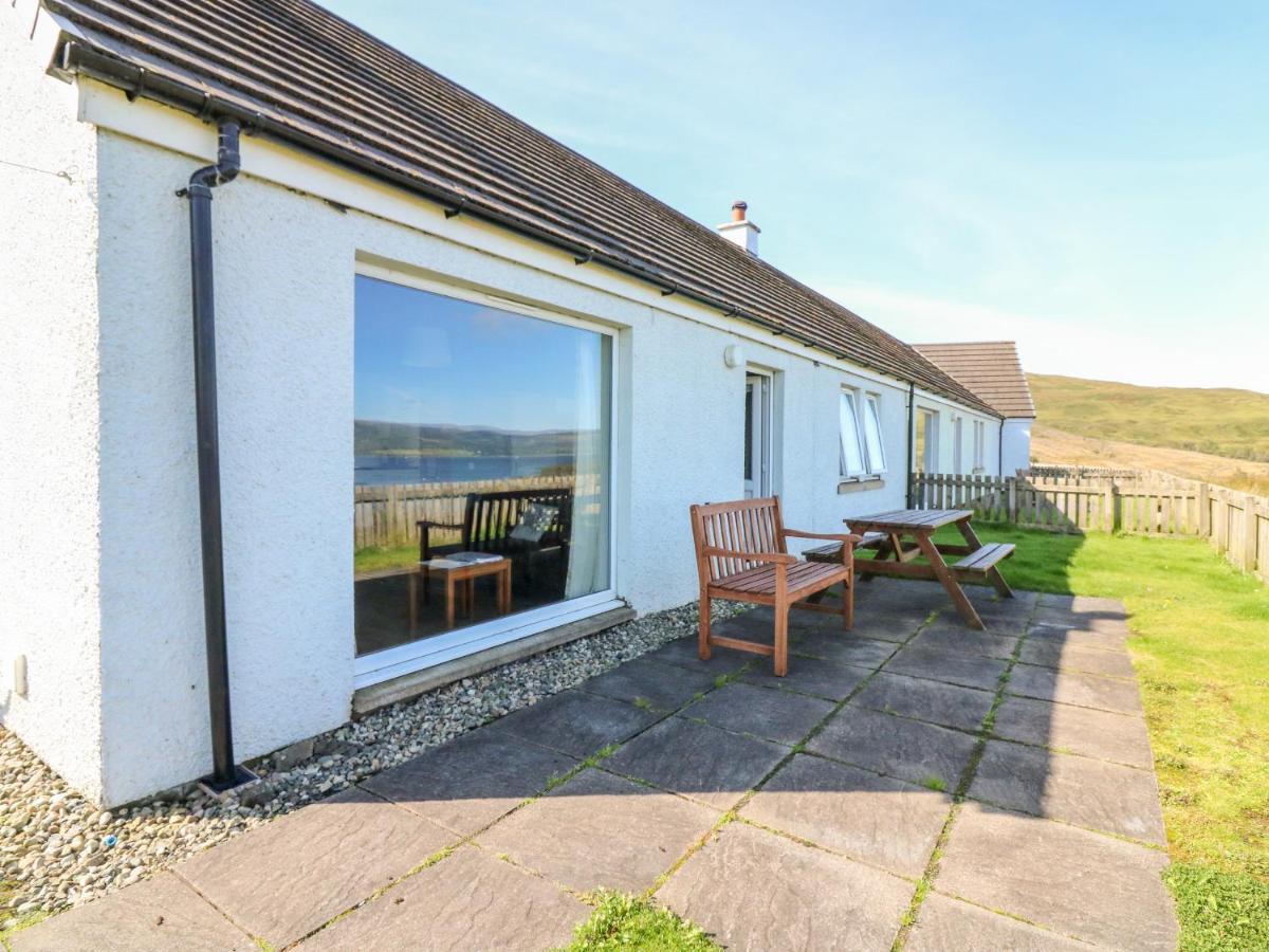Poppies Cottage เครกเนียวร์ ภายนอก รูปภาพ