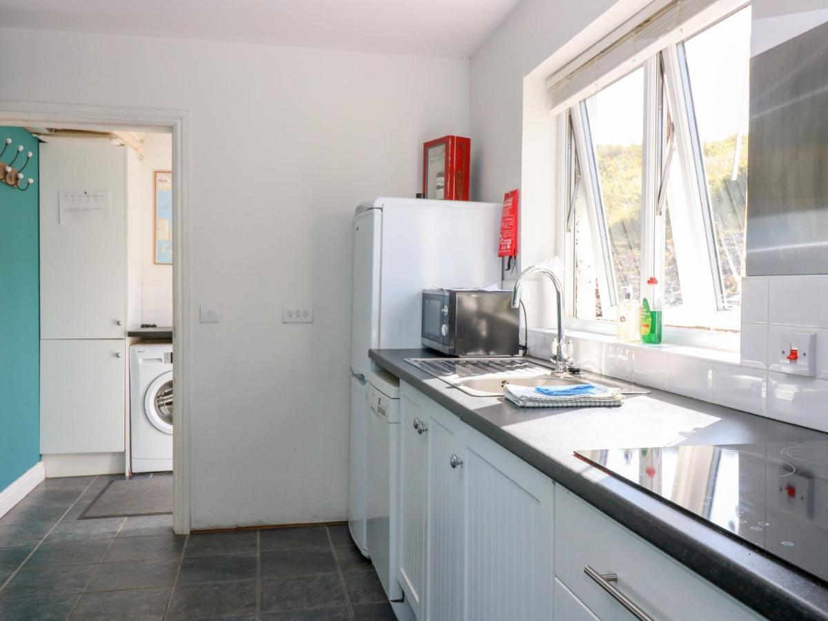 Poppies Cottage เครกเนียวร์ ภายนอก รูปภาพ